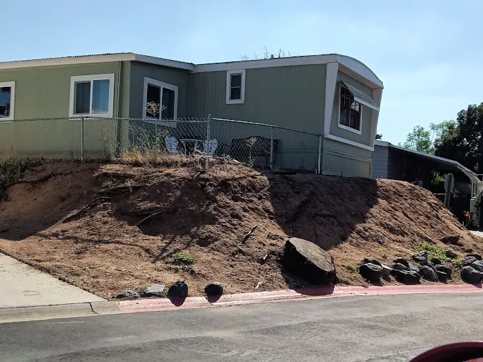 Lamplighter/Los Coches Manufactured Home Community Picture 1