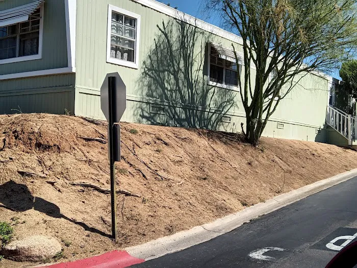 Lamplighter/Los Coches Manufactured Home Community Picture 3