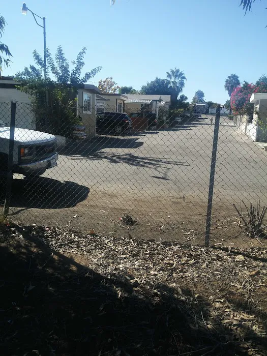 Greencrest Mobilehome Park Picture 8