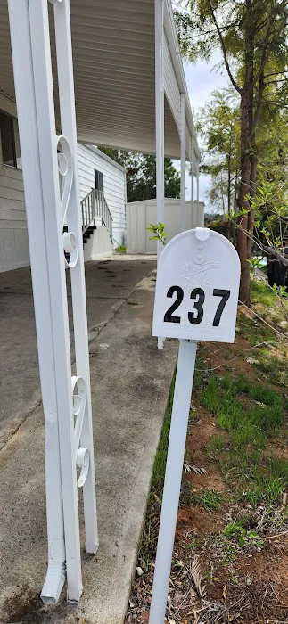 Carefree Ranch Mobilehome Park Picture 9