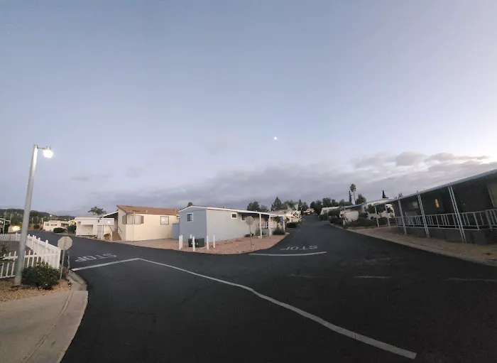Carefree Ranch Mobilehome Park Picture 10