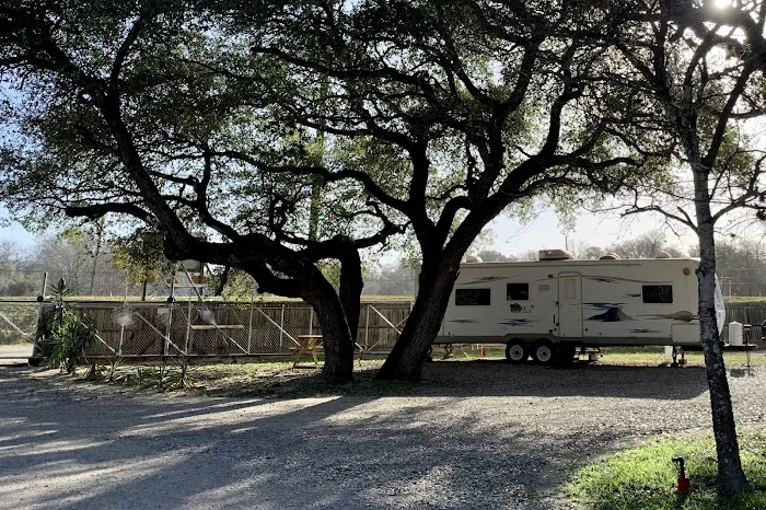 Shady Oaks RV Park Picture 9