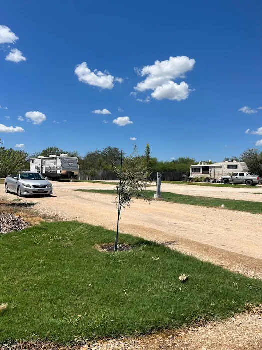 Big Oak RV Park Picture 6