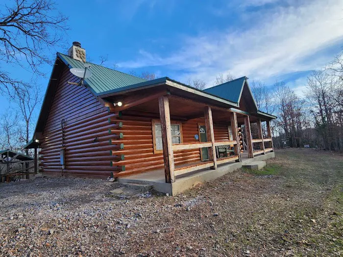 Screaming Eagle Cabins Picture 2