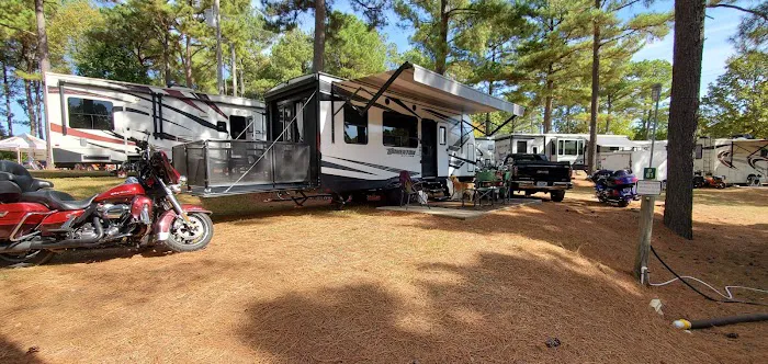 CMA - Iron Mountain Camp & Cabins Picture 3