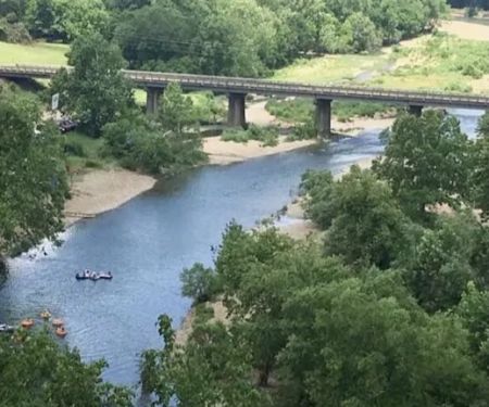 Caddo River Access RV Park & Rental