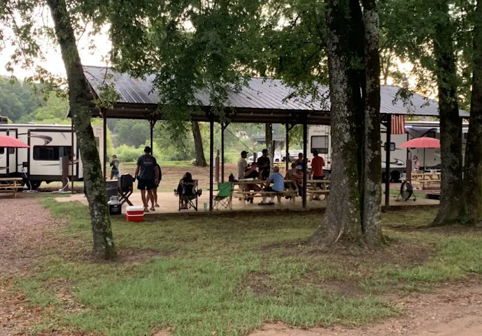 Caddo River Access RV Park & Rental Picture 3