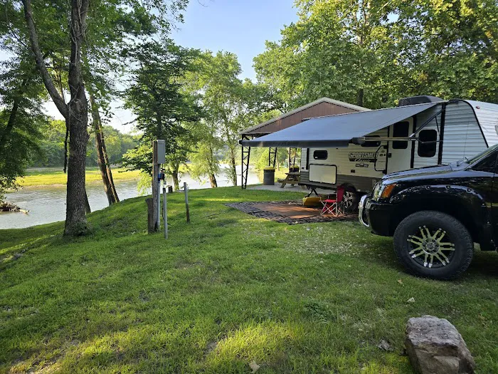 Upper Illinois River Floats Picture 1