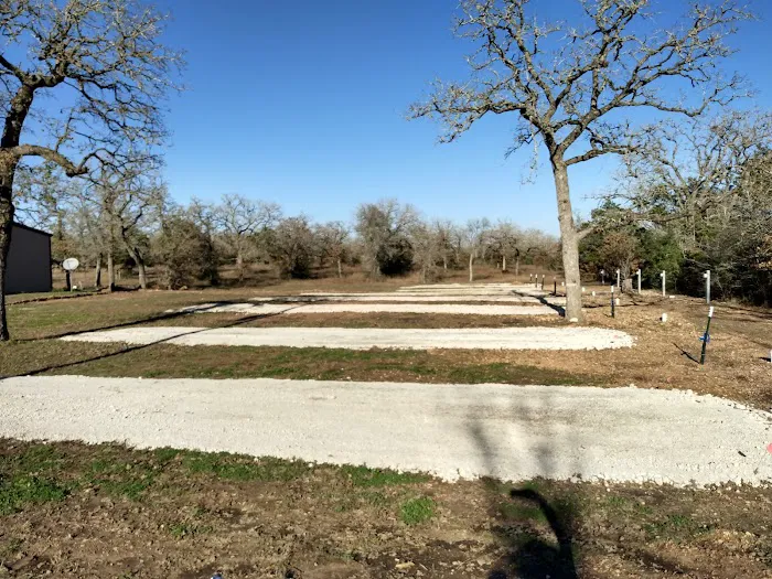 StaRV Park | RV Pads and Apartments Picture 5