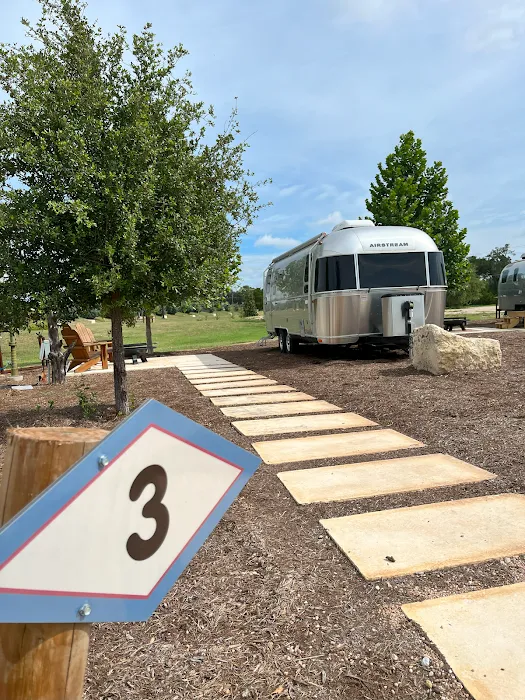 Stardust Airstream & RV Resort Picture 3
