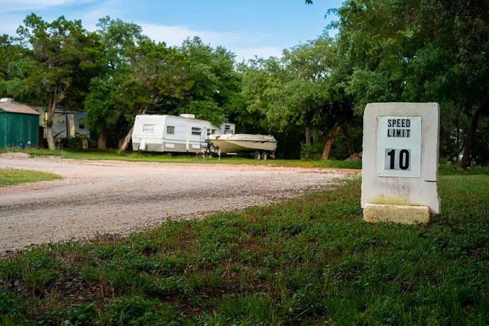 Lake & Hills RV Park Picture 8