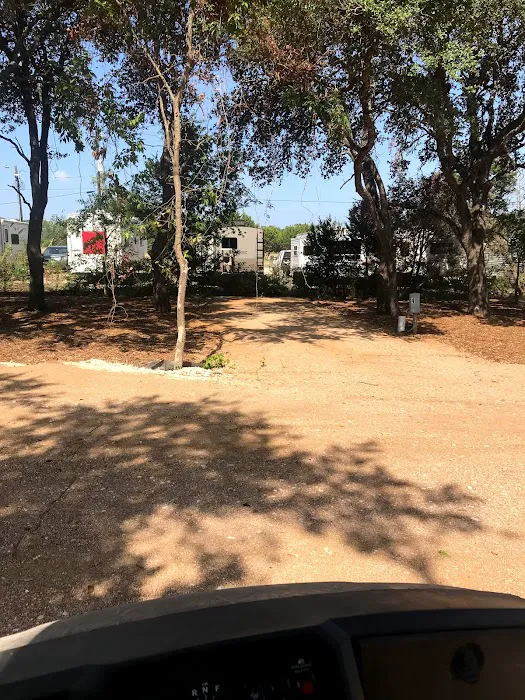 Dripping Springs RV Park Picture 4