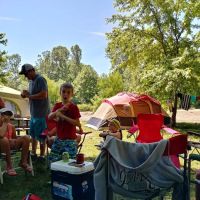 Two Sons Floats & Camping ico