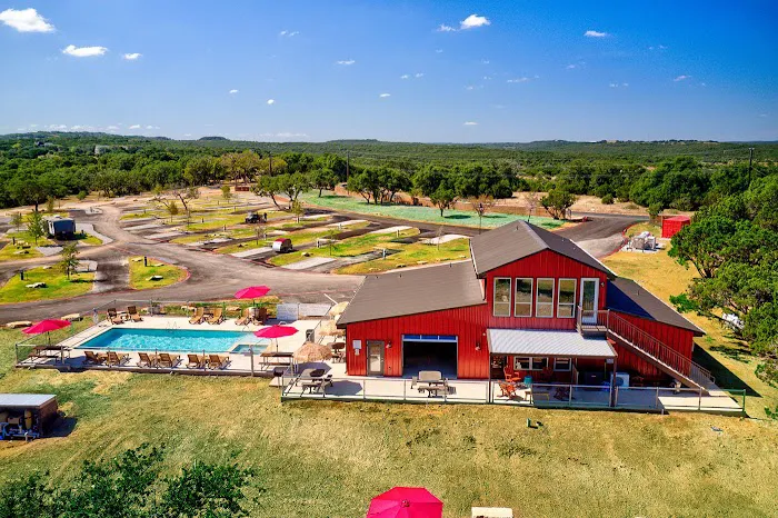 Buddy's Backyard RV Resort Picture 3