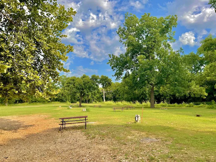 Elk River Campground (Trestle Park) Picture 6