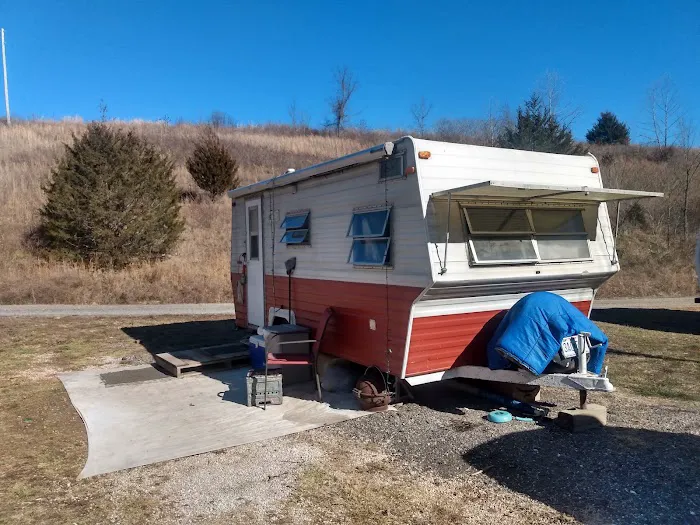The Hide Away Spot RV Park & Events Picture 6