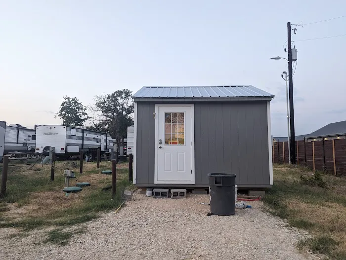 Bluebonnet Communities RV Park Picture 6