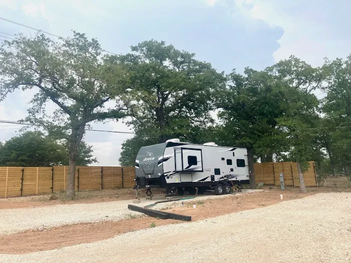 Austin Oaks RV Park Picture 2
