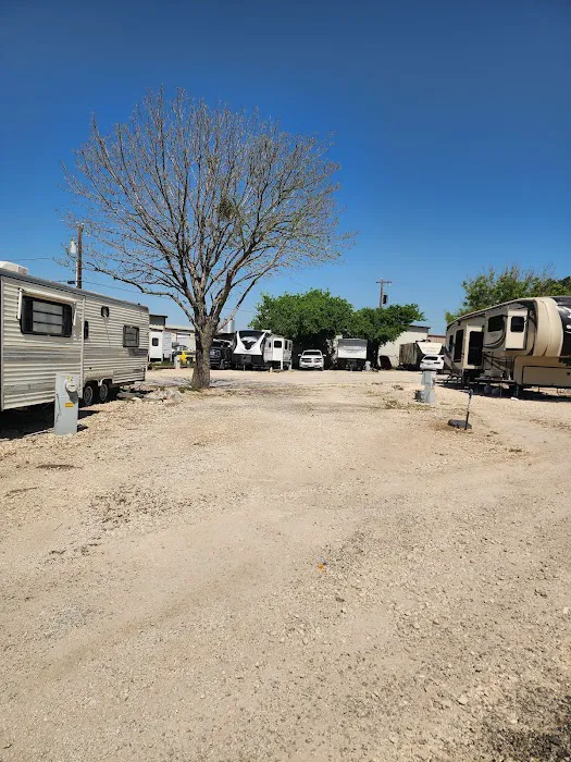 Crazy Horse Estate RV Park Picture 1