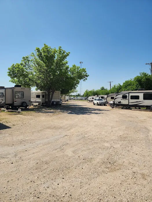 Crazy Horse Estate RV Park Picture 4