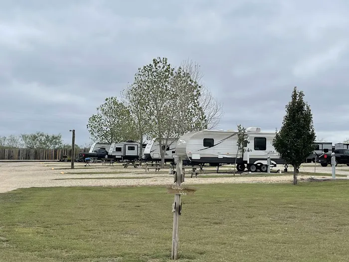East Austin RV Park Picture 2