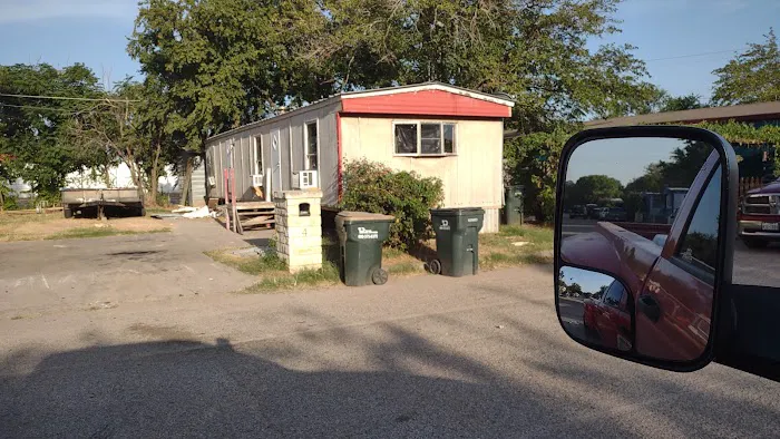 H&H Mobile Home Park Picture 4