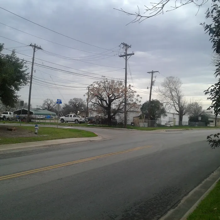 H&H Mobile Home Park Picture 10