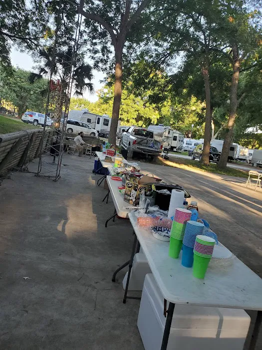 Shady River RV Resort Picture 3