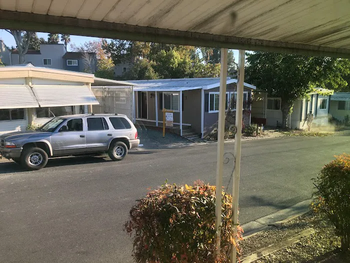 Sunny Acres Mobile Home & RV Park Picture 3