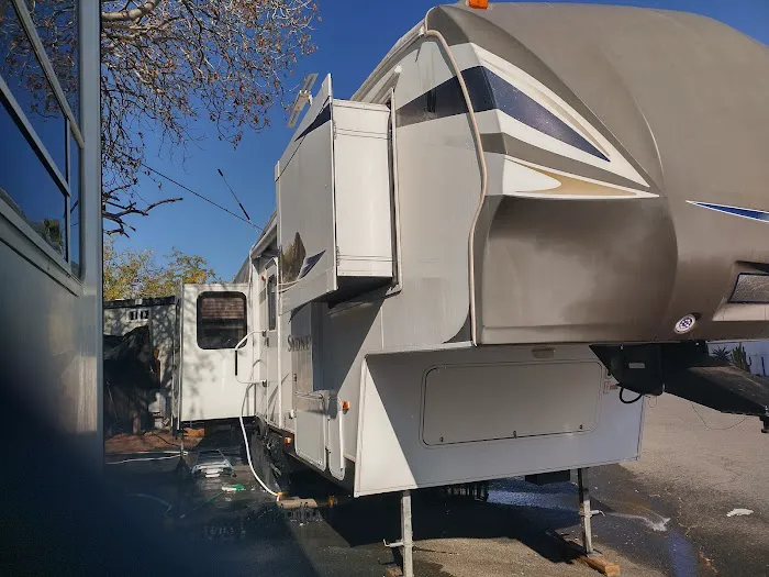 Sunny Acres Mobile Home & RV Park Picture 4