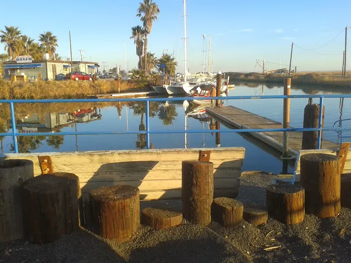 Club Marina Picture 3