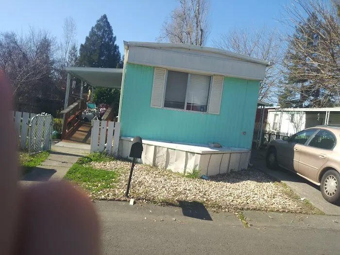 Santa Rosa Mobile Estates Picture 2