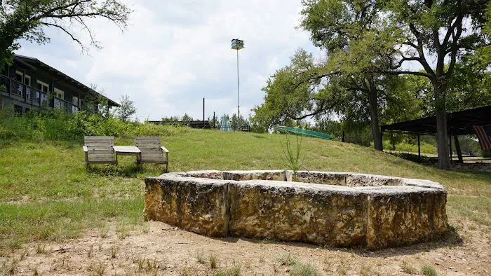 Lampasas Creekside Coach Park Picture 8