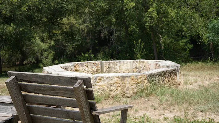 Lampasas Creekside Coach Park Picture 9