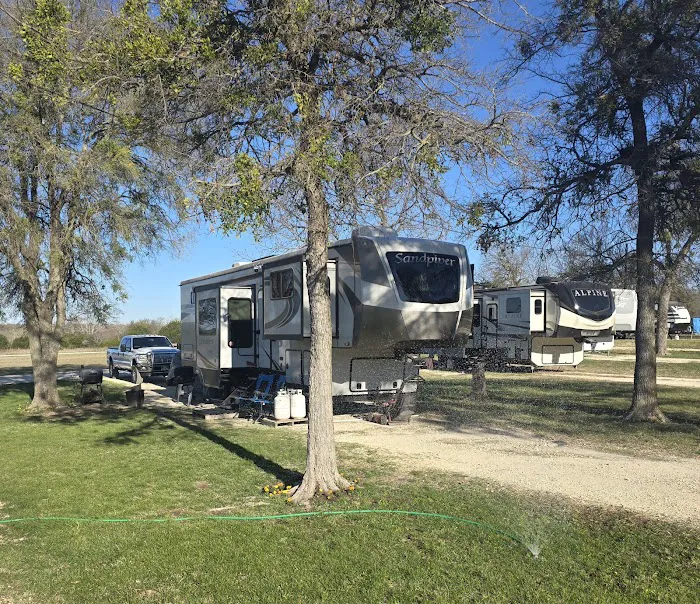 Kemplake RV park Picture 3