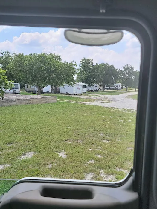 Kemplake RV park Picture 4
