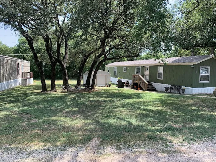 Oak Creek & Cedar Knob Mobile Home Park Picture 2