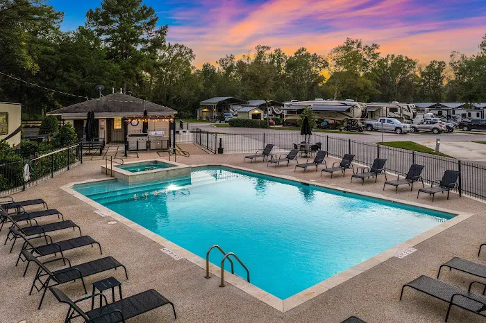 Majestic Pines RV Resort Picture 3