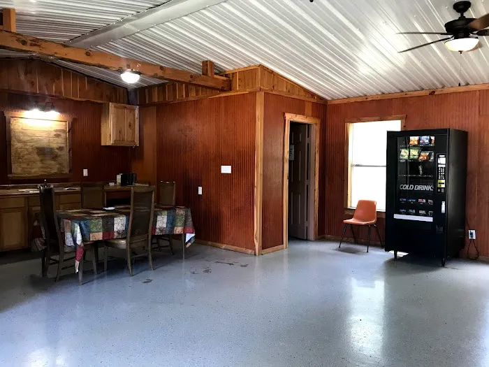 Lost Oaks RV Park Picture 7