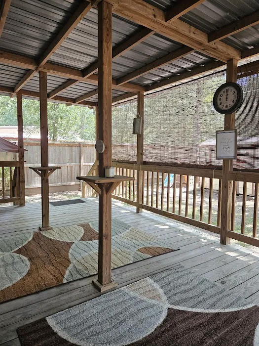 Leaning Oaks Manufactured Home Community Picture 4