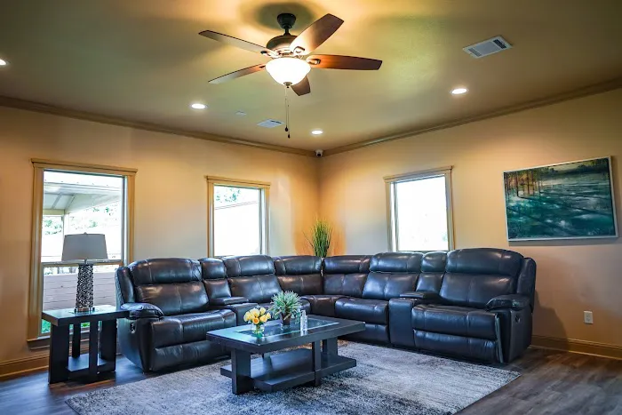 Leisure Lane RV Resort Magnolia Picture 6