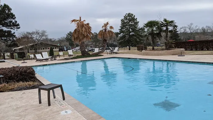 Lake Conroe RV & Camping Resort Picture 3
