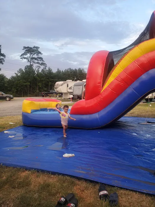 Magnolia Fields RV Park and Resort Picture 9