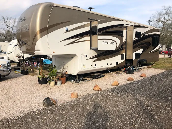 Triple-B RV Park Picture 2