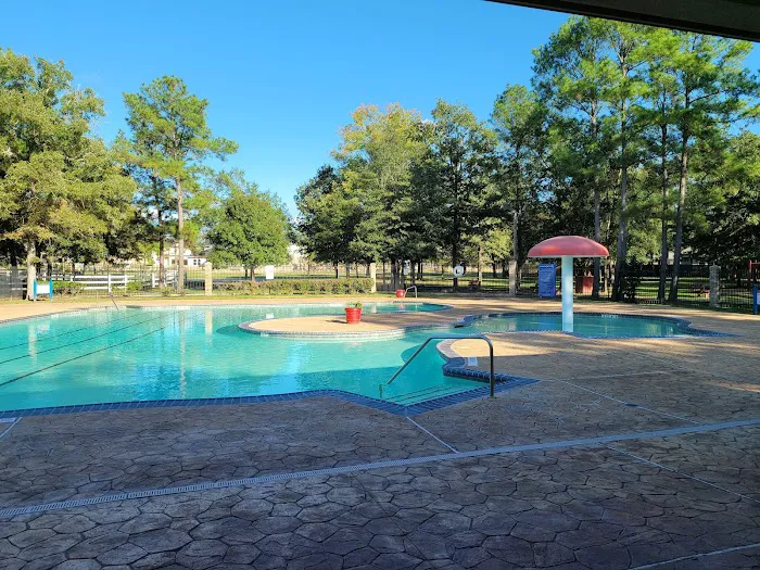 Grand Oaks Picture 1