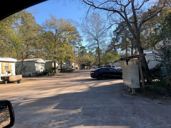 Woodland Hills Mobile Home Community Picture 3