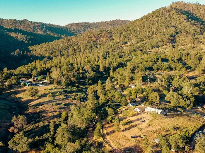Sequoia Mountain Farms Campground, RV sites and Vacation Home Picture 4