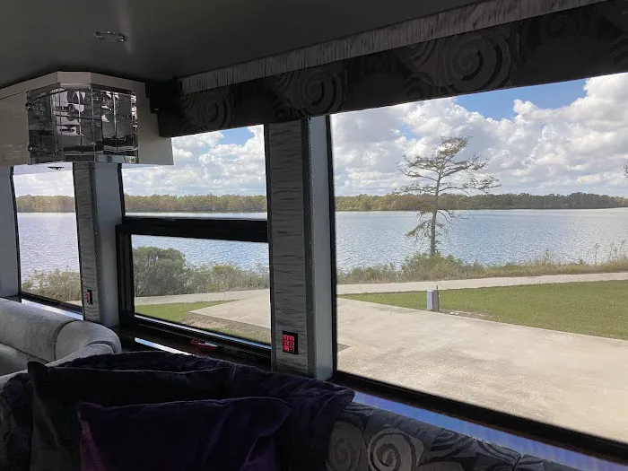 Lakeview Paradise RV Resort Picture 3