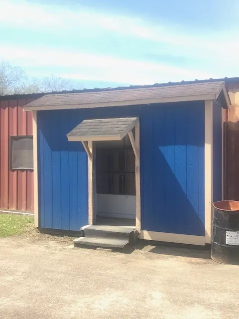 Wenwood Village RV & Mobile Home Park Picture 4