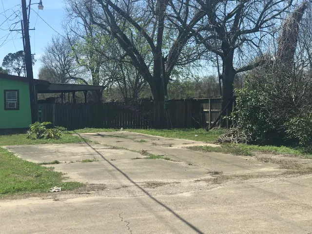 Wenwood Village RV & Mobile Home Park Picture 10